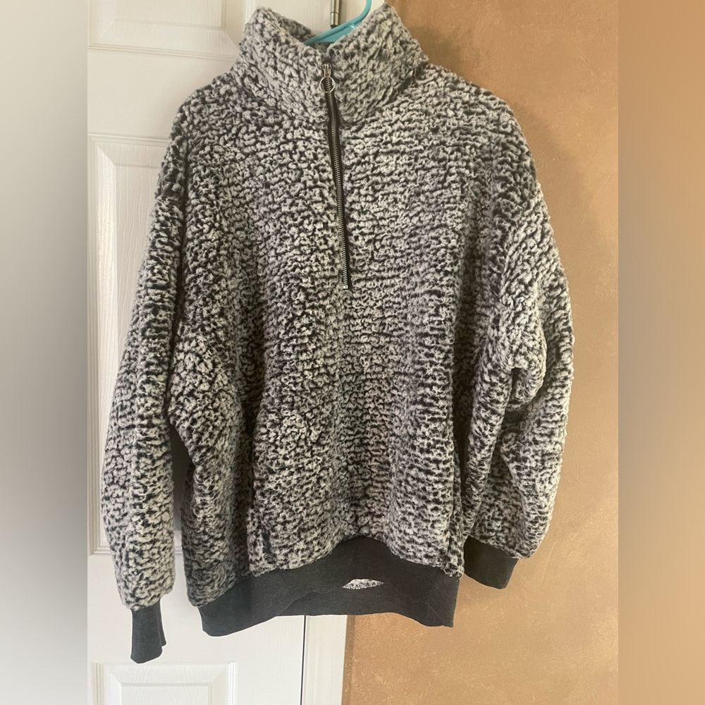 Express fuzzy quarter zip -size M